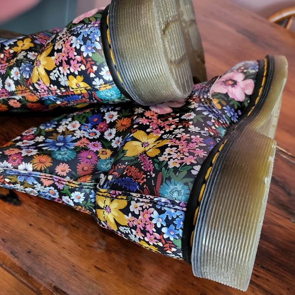 Dr. Martens Floral Multicolor Boots - Picture 9 of 10